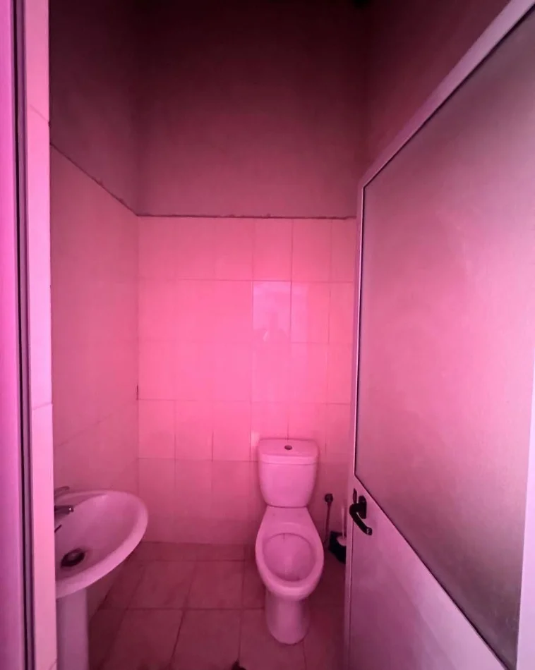Tirane, shitet ambjent biznesi Kati 0, 59 m² (Urban Gate)