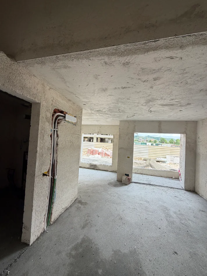 Durres, shitet apartament duplex 1+1+Ballkon Kati 1, 96 m² 81.600 € (Golem)