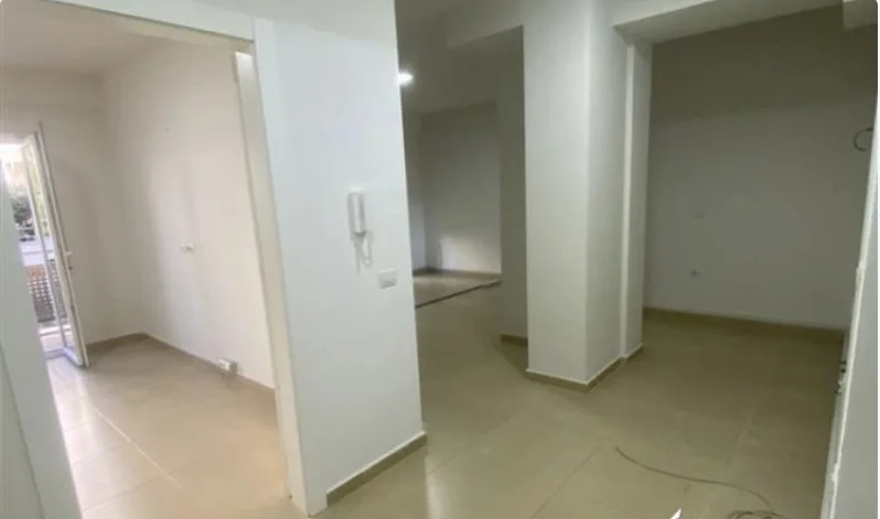 Tirane, jepet me qera apartament 2+1 Kati 2, 92 m² 1.000 € (Rruga e Kosovareve Tirane, Shqiperia)