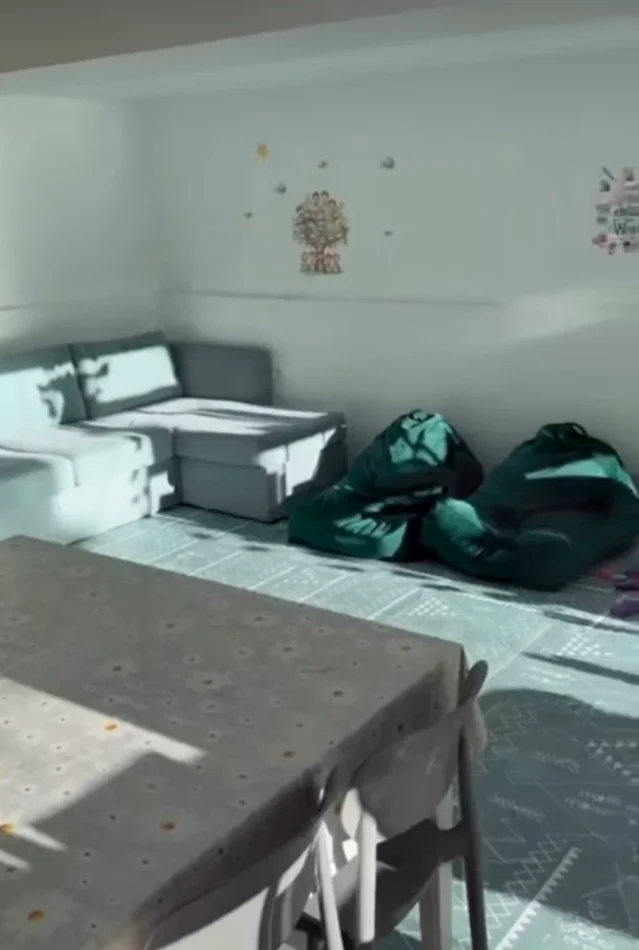 Tirane, jepet me qera dyqan Kati 1, 100 m² 600 € (rruga ali demi)