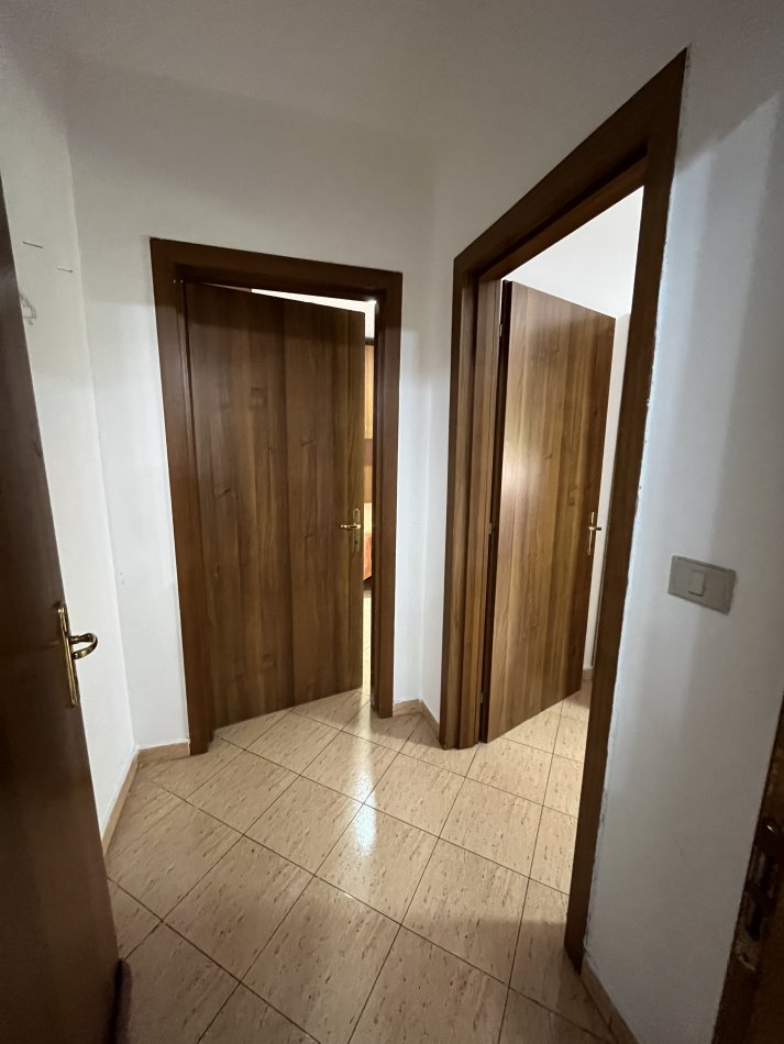 Tirane, shitet apartament 2+1+Ballkon Kati 2, 92 m² 235.000 € (Lulishtja)