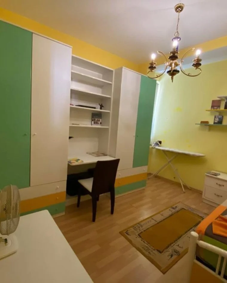 Tirane, jepet me qera apartament 2+1+Ballkon Kati 2, 90 m² 650 € (Fortuzi)