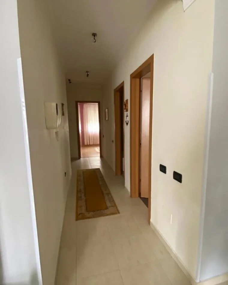 Tirane, jepet me qera apartament 2+1+Ballkon Kati 2, 90 m² 650 € (Fortuzi)