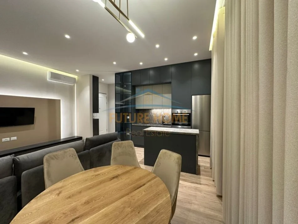 Tirane, jepet me qera apartament 1+1+Ballkon Kati 7, 71 m² 800 € (Delijorgji)