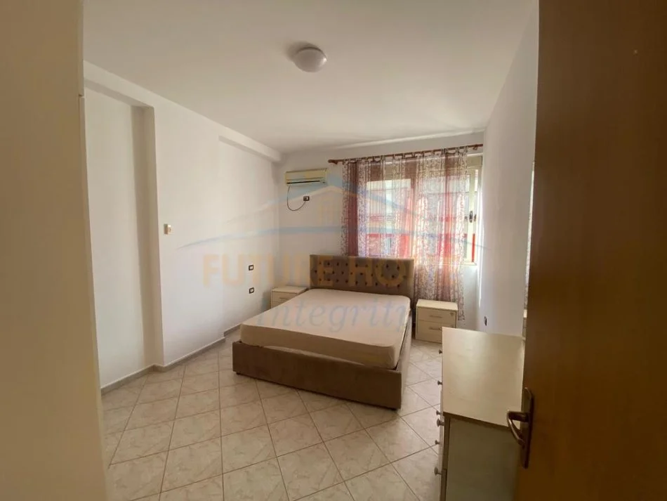 Tirane, jepet me qera apartament 3+1+Ballkon Kati 2, 98 m² 454 € (Pasticeri Melisa)