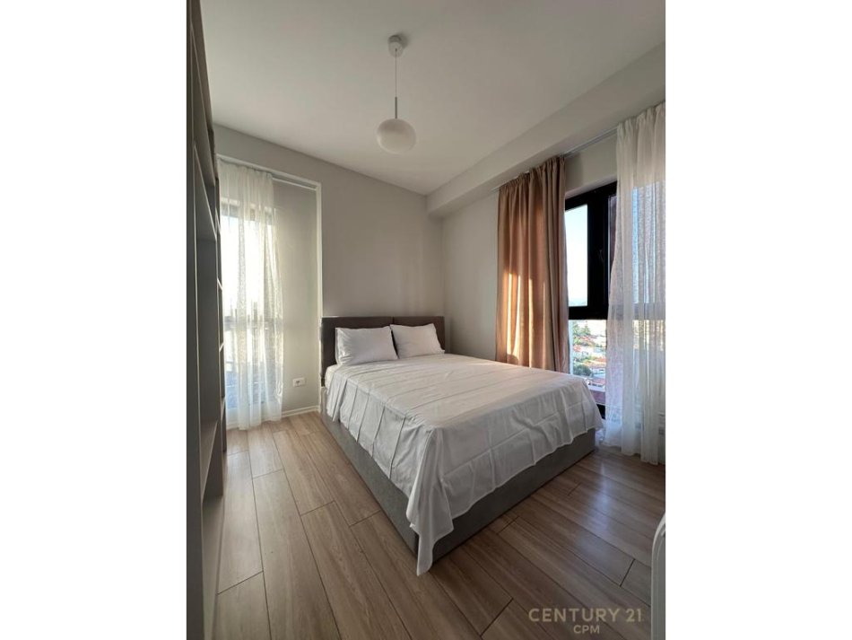 Tirane, jepet me qera apartament 2+1 Kati 8, 114 m² 1.400 € (Rruga e kavajes)
