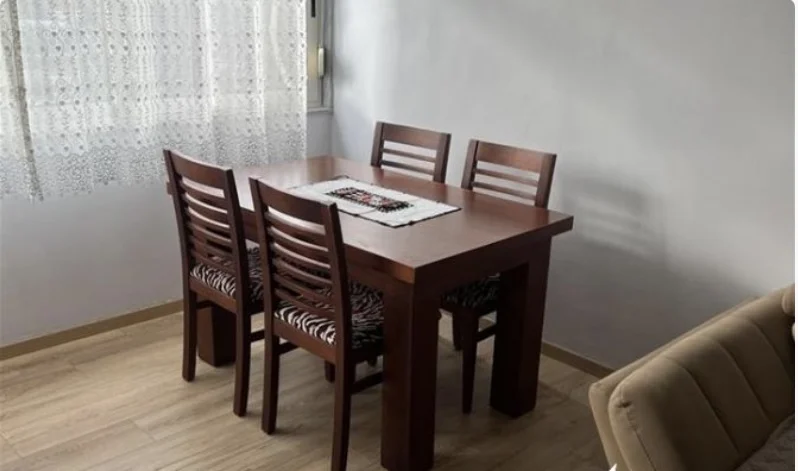 Tirane, jepet me qera apartament 2+1 Kati 1, 89 m² 700 € (Rruga fortuzi)