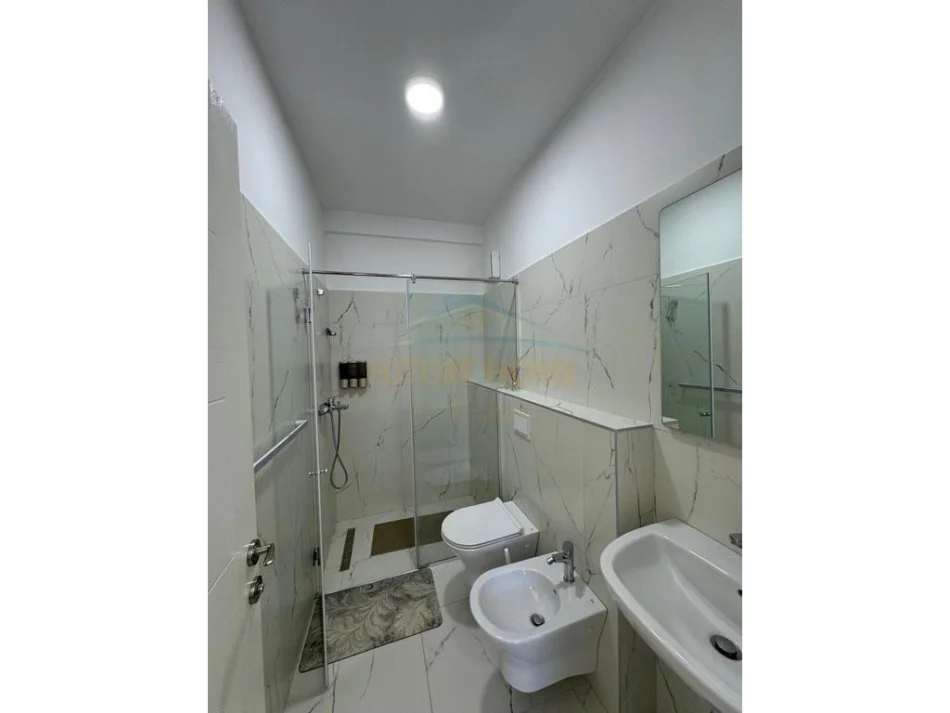 Tirane, jepet me qera 2+1+Ballkon Kati 3, 85 m² 600 € (Asl2)