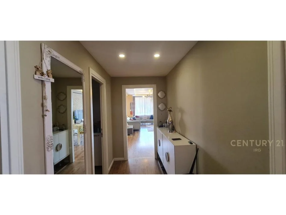 Tirane, shitet apartament 3+1+2 dhe garazh, Kati 5, 155 m² 370.000 € (Kopshti Botanik)