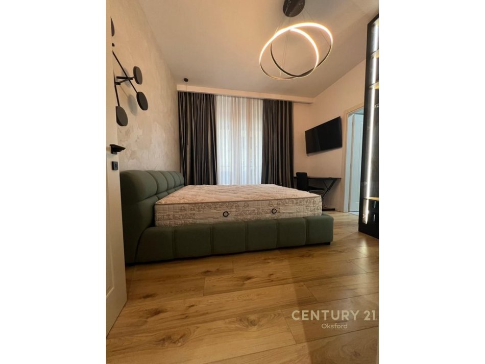 Tirane, jepet me qera apartament 2+1 Kati 6, 110 m² 1.600 € (Blloku)