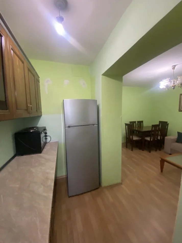 Tirane, jepet me qera apartament 2+1+Ballkon Kati 1, 80 m² 400 € (Maria logoreci)
