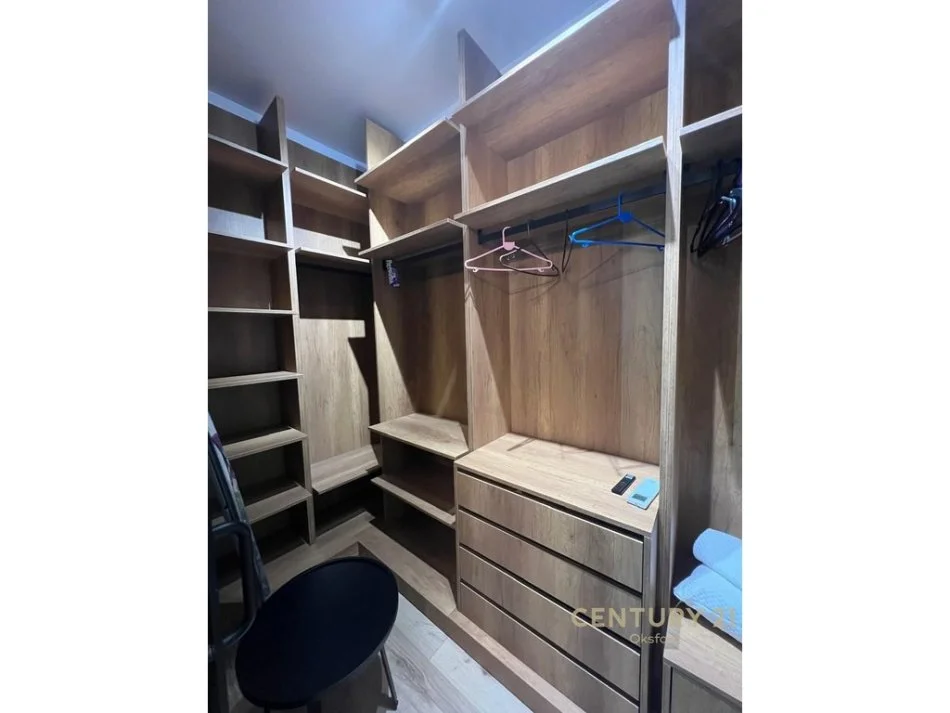 Tirane, jepet me qera apartament 2+1 Kati 6, 110 m² 1.600 € (Blloku)