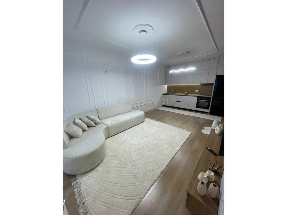 Tirane, shitet apartament 2+1+Aneks+Ballkon Kati 4, 101 m² 173.000 € (Astir)