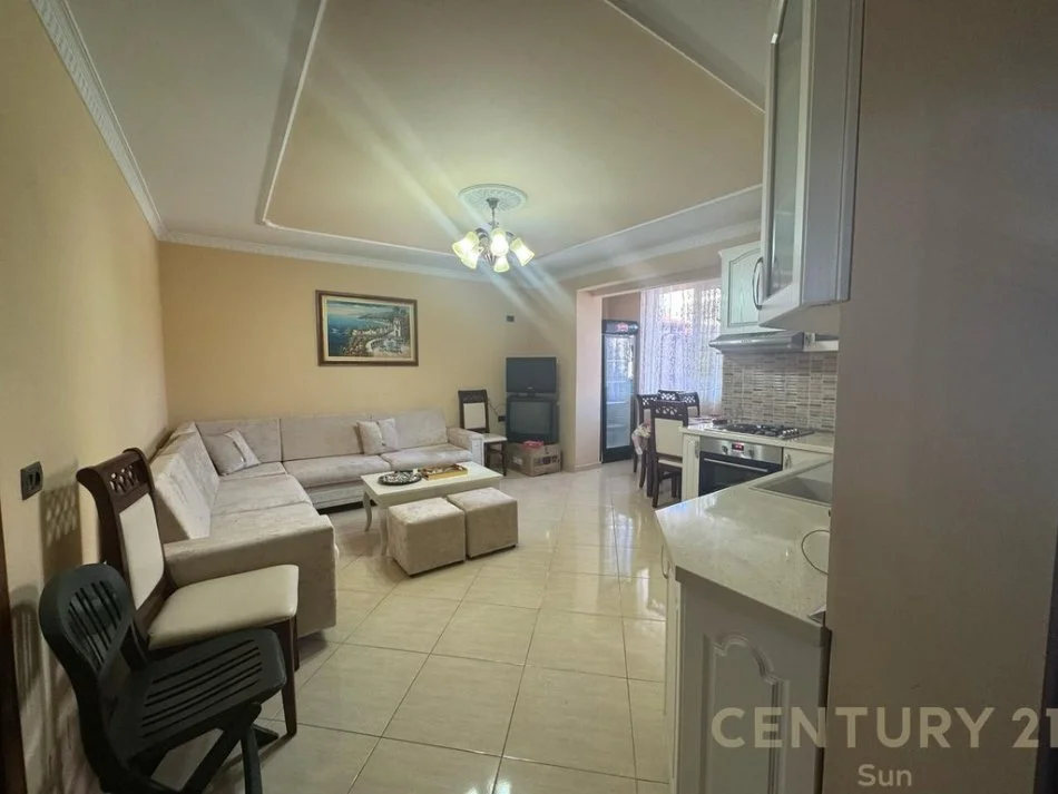 Tirane, jepet me qera apartament 2+1 Kati 2, 76 m² 600 € (Rruga e dibres)