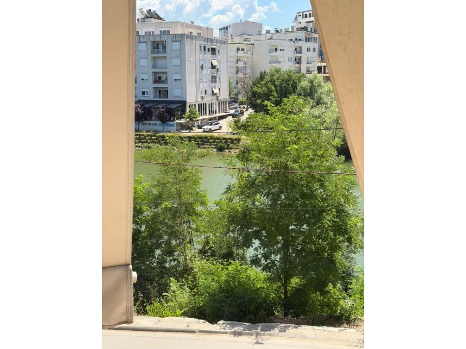 Tirane, jepet me qera apartament 1+1 Kati 2, 80 m² 600 € 