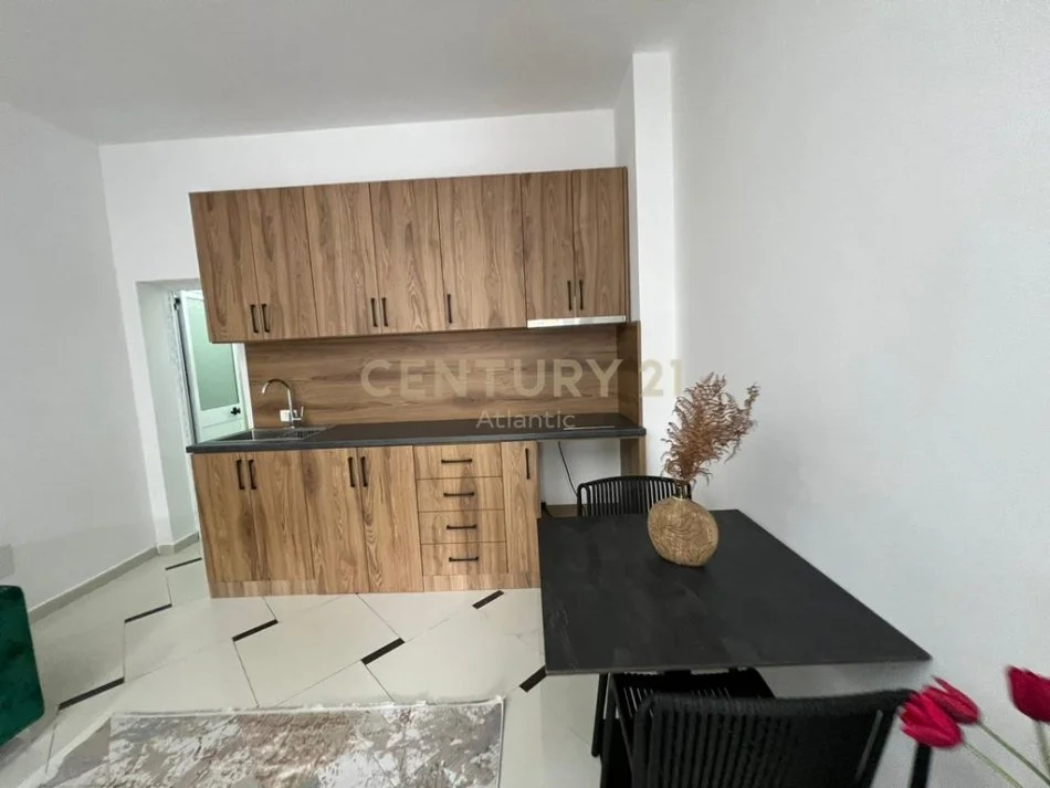 Durres, shitet garsonier 1+1 Kati 0, 38 m² 65.000 € (Plazh , Durres)