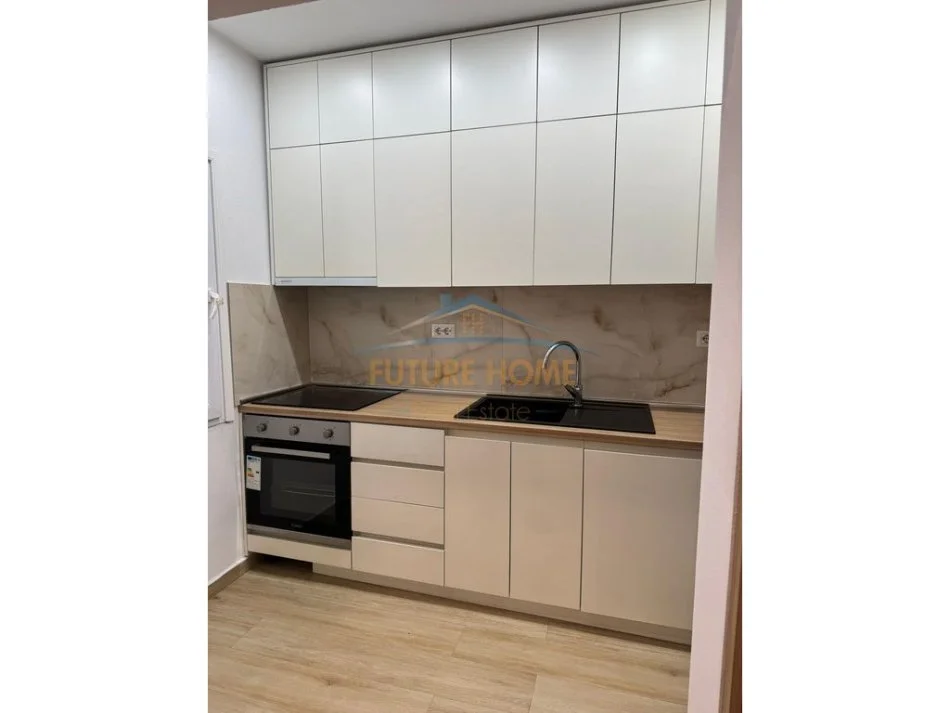 Tirane, jepet me qera apartament 1+1 Kati 3, 58 m² 600 € (Rruga Ferit Xhajko)