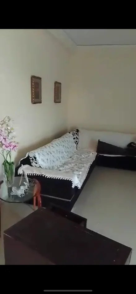 Tirane, jepet me qera shtepi 2+1+Ballkon Kati 2, 120 m² 250 € 