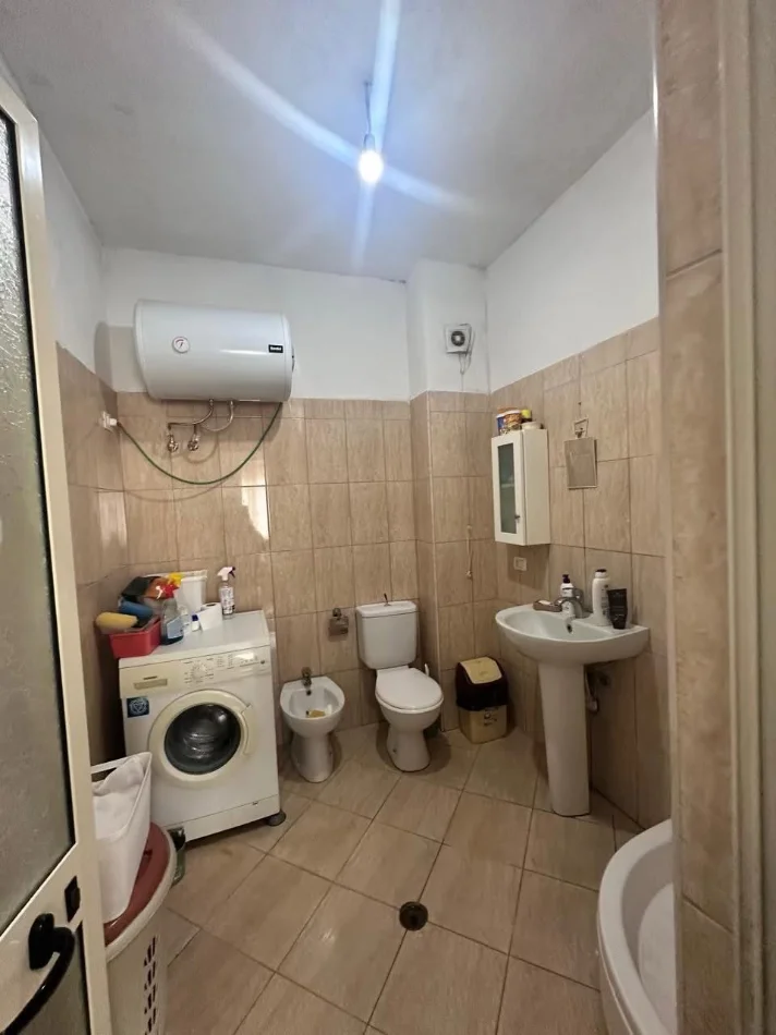 Tirane, shitet apartament 2+1 Kati 4, 93 m² 120.000 € (Misto Mame)