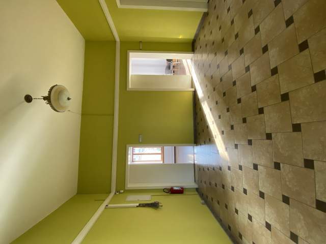 Tirane, jepet me qera Vile 3 Katshe Kati 2, 600 m² 9.600 Euro (Rruga Luigj Gurakuqi)