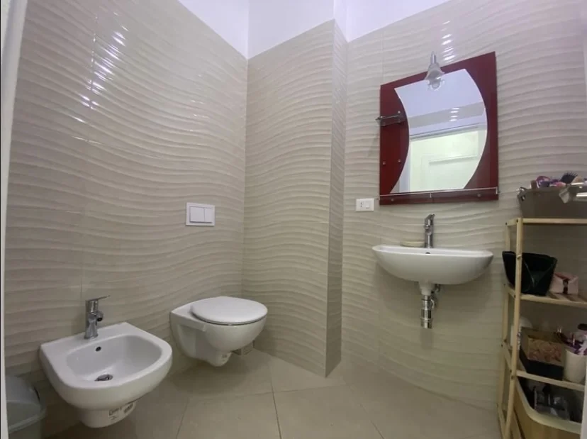 Tirane, jepet me qera apartament 1+1 Kati 11, 78 m² 550 € (Rruga E Dibres)