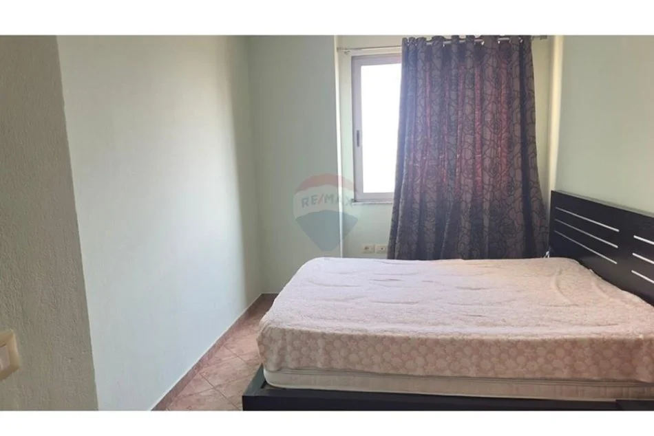 Tirane, jepet me qera apartament 2+1 , 100 m² 600 € (Pazari i Ri, Rruga Tefta Tashko, 9-Kateshet)