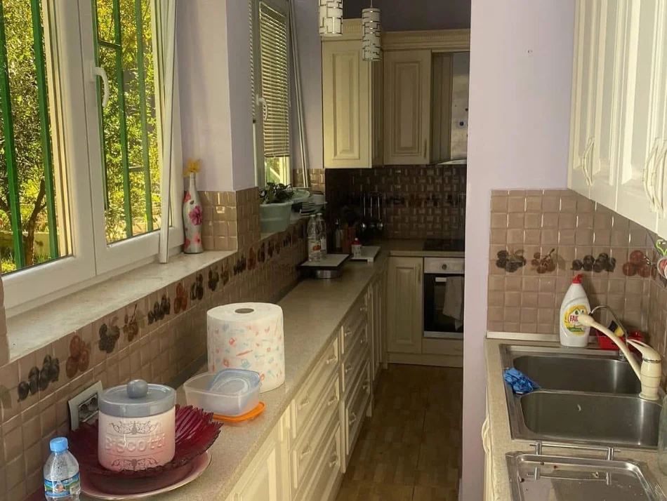 Tirane, shitet Vile Vile 3 Katshe Kati 2, 1.001 m² (Peze e Vogel)