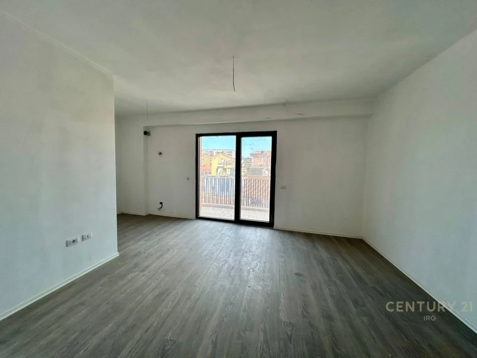 Tirane, shitet apartament 2+1 Kati 3, 84 m² 195.000 € (Qemal Stafa)
