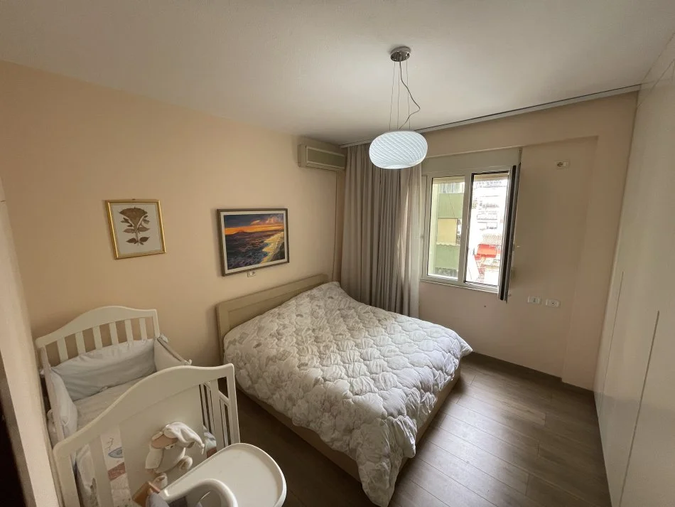 Tirane, jepet me qera apartament 2+1+Aneks+Ballkon , 80 m² 800 € (Myslym Shyri)