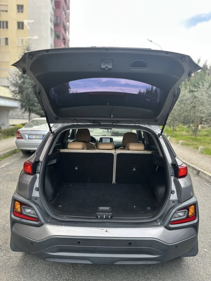 Tirane, shes makine Hyundai Nafte, gri metalizato automatik Kondicioner 12.900 €