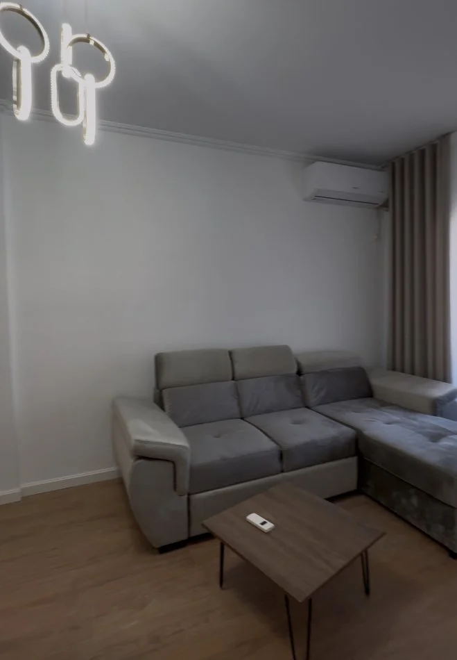 Tirane, jepet me qera apartament 1+1+Ballkon Kati 3, 55 m² 500 € (Ndre Mjeda)