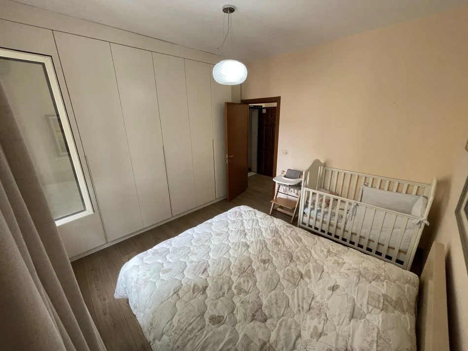 Tirane, jepet me qera apartament 2+1+Aneks+Ballkon , 80 m² 800 € (Myslym Shyri)