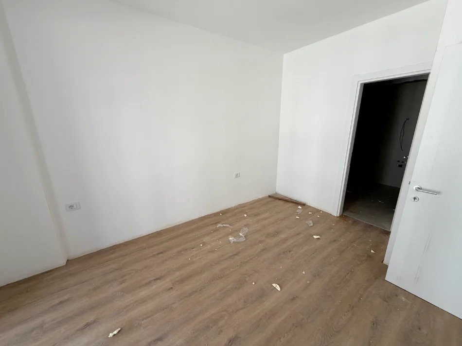 Shitet Apartament 2+1+2 te Caza Italia