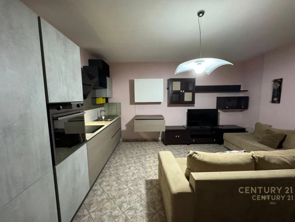 Tirane, jepet me qera apartament 2+1 Kati 3, 85 m² 550 € (Prane Delijorgjit)