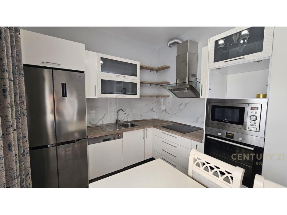 Gjiri Lalezit | Hamallaj, shitet apartament 2+1 Kati 2, 92 m² 225.000 € (Perla Resort)