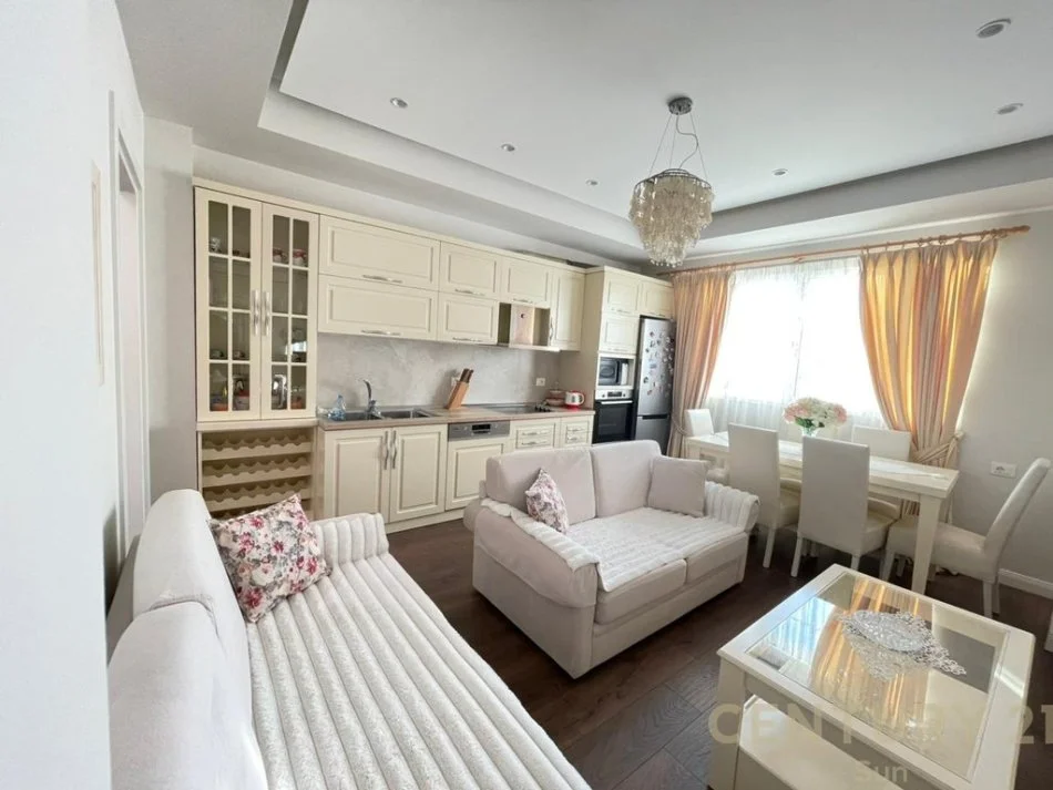 Tirane, jepet me qera apartament 2+1 Kati 2, 130 m² 1.200 € 