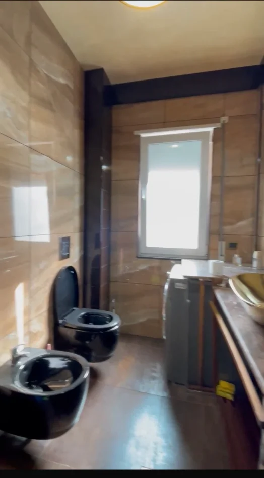 Tirane, shitet apartament duplex 2+1 Kati 3, 110 m² 185.000 € (Kopshti Botanik)