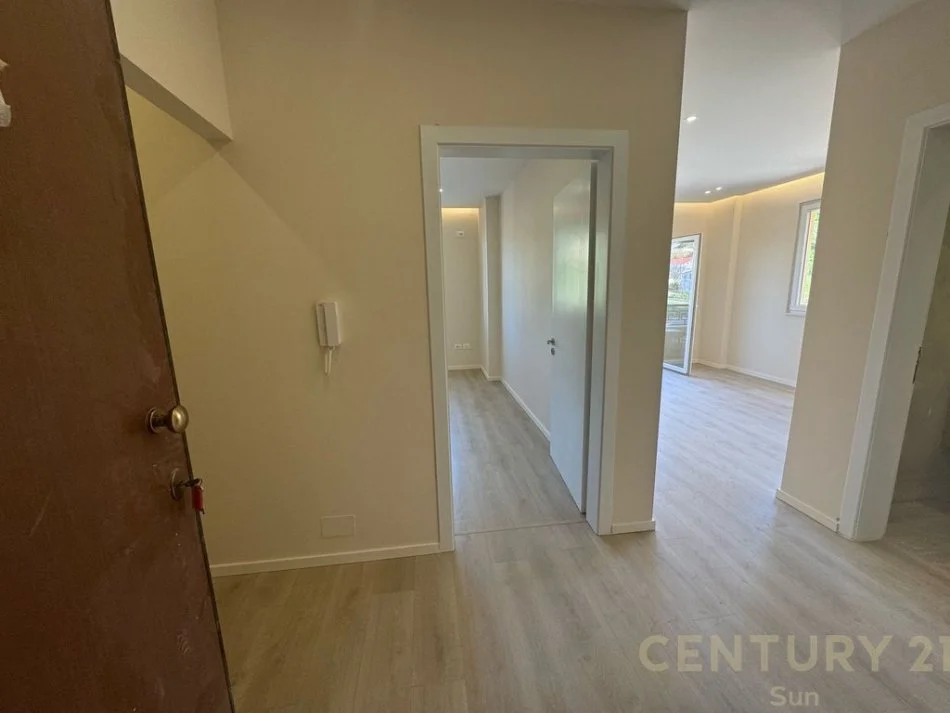 Durres, shitet apartament 1+1 Kati 2, 81 m² 95.000 € (Shkembi Kavajes)