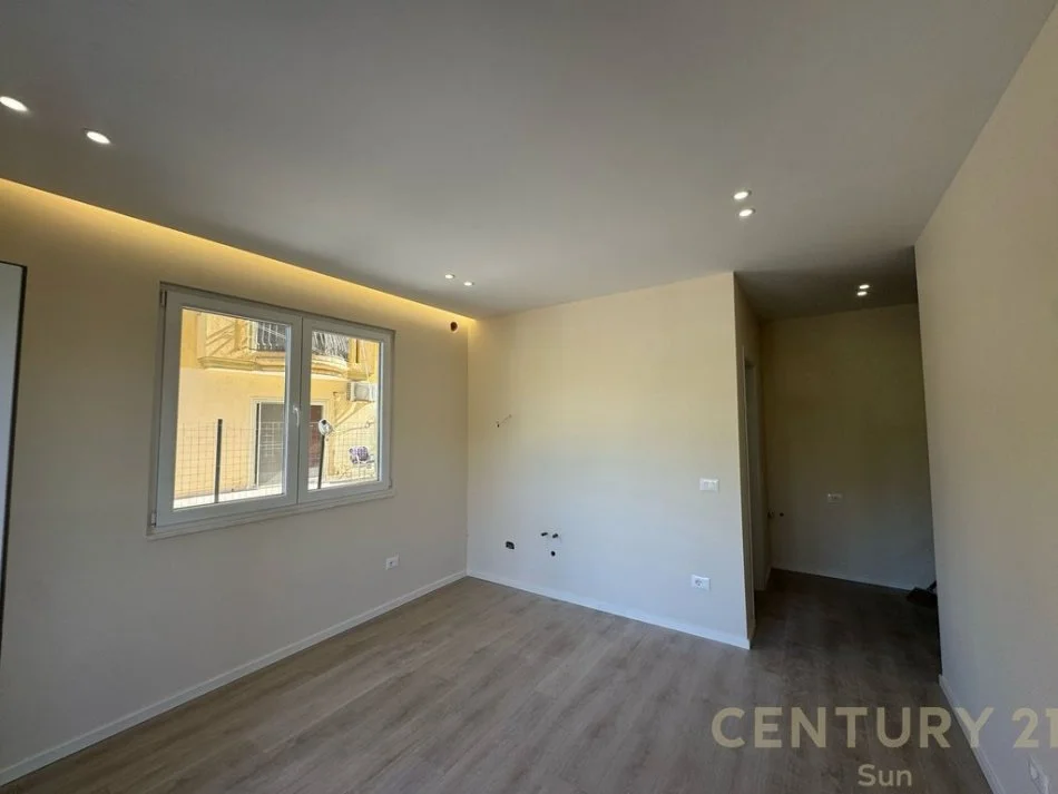 Durres, shitet apartament 1+1 Kati 2, 81 m² 95.000 € (Shkembi Kavajes)