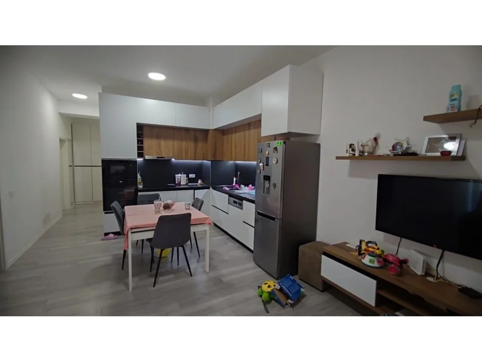 Tirane, shitet apartament 2+1 Kati 3, 88 m² 170.000 € (Ali Demi)