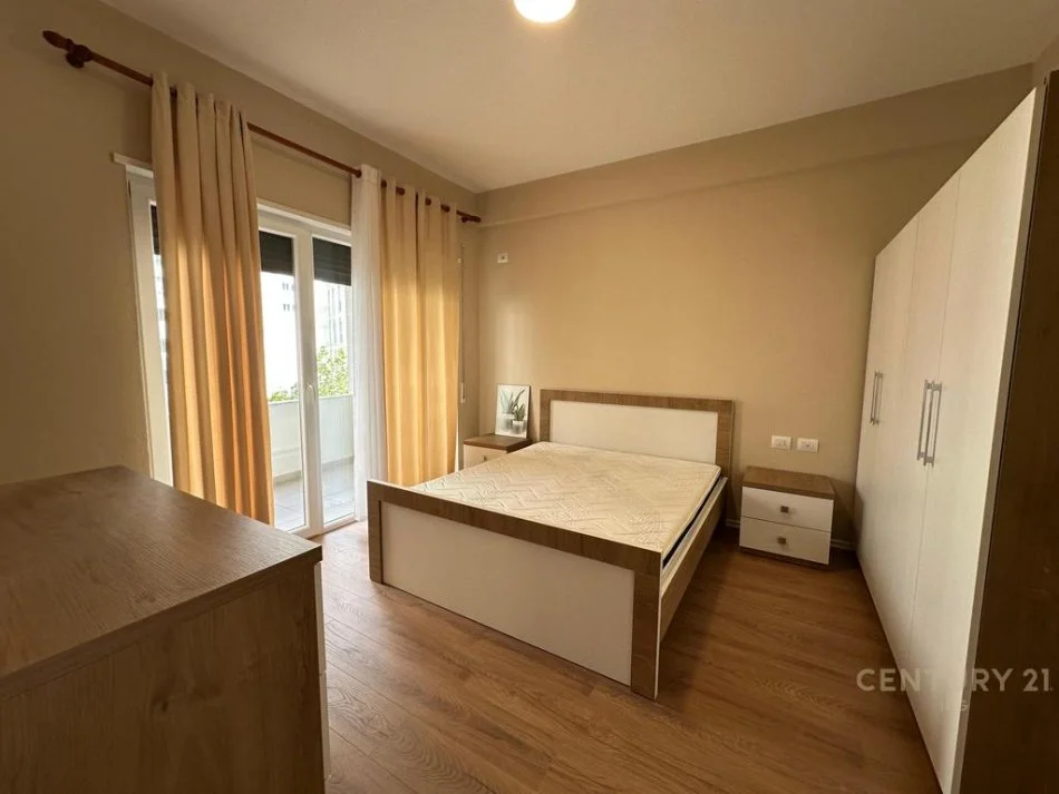 Tirane, jepet me qera apartament 1+1 Kati 2, 62 m² 600 € 