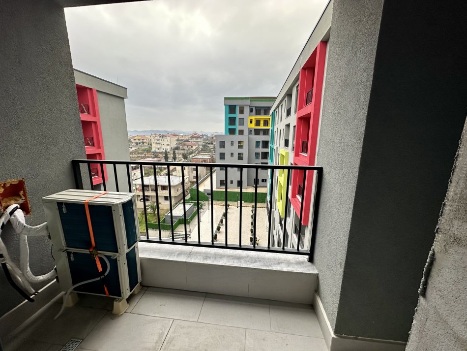 Tirane, jepet me qera apartament 2+1+Ballkon , 74 m² 500 € (Rruga Jodan Misja)