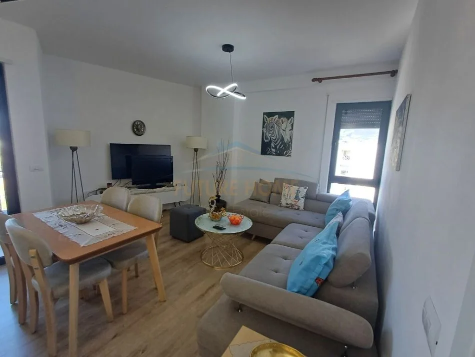 Tirane, shitet apartament 2+1+Ballkon Kati 8, 92 m² 146.000 € (Ali Dem)