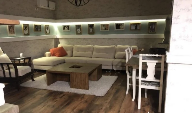 Tirane, shitet 4+1 Kati 0, 200 m² 350.000 € (Rruga Jordan Misja Tirane, Shqiperia)