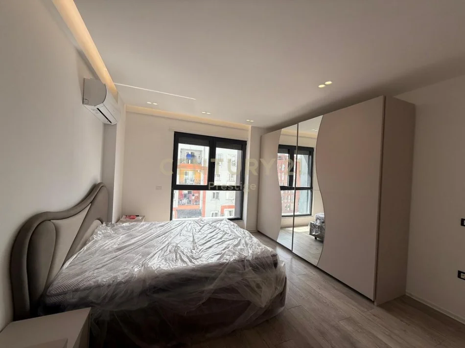 Tirane, shes apartament 2+1 Kati 6, 108 m² 250.000 € (bulevardi ri)