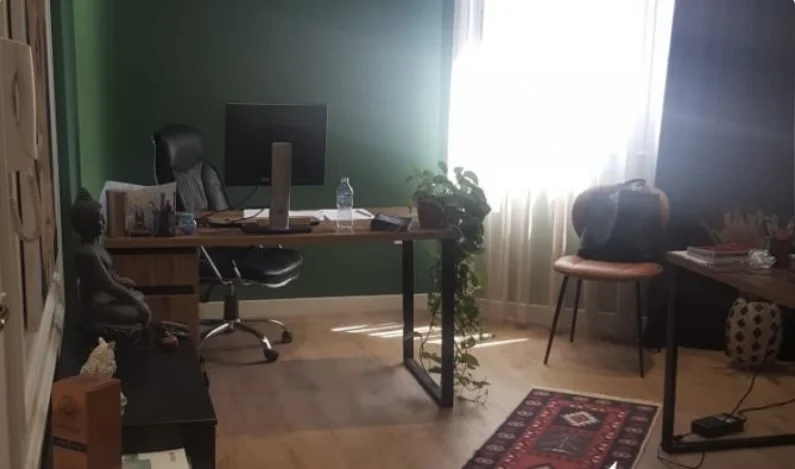 Tirane, jepet me qera zyre , 43 m² 400 € (Rruga e Kavajes Tirane, Shqiperia)