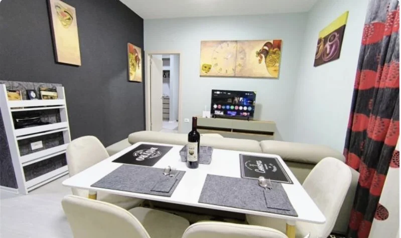 Tirane, jepet me qera apartament 1+1 Kati 3, 64 m² 600 € (Ish fusha e aviacionit)