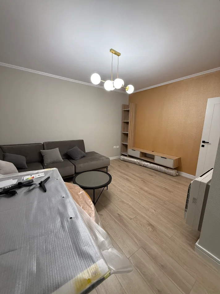 Tirane, jepet me qera apartament 2+1+Ballkon Kati 2, 90 m² (Rr Sales)