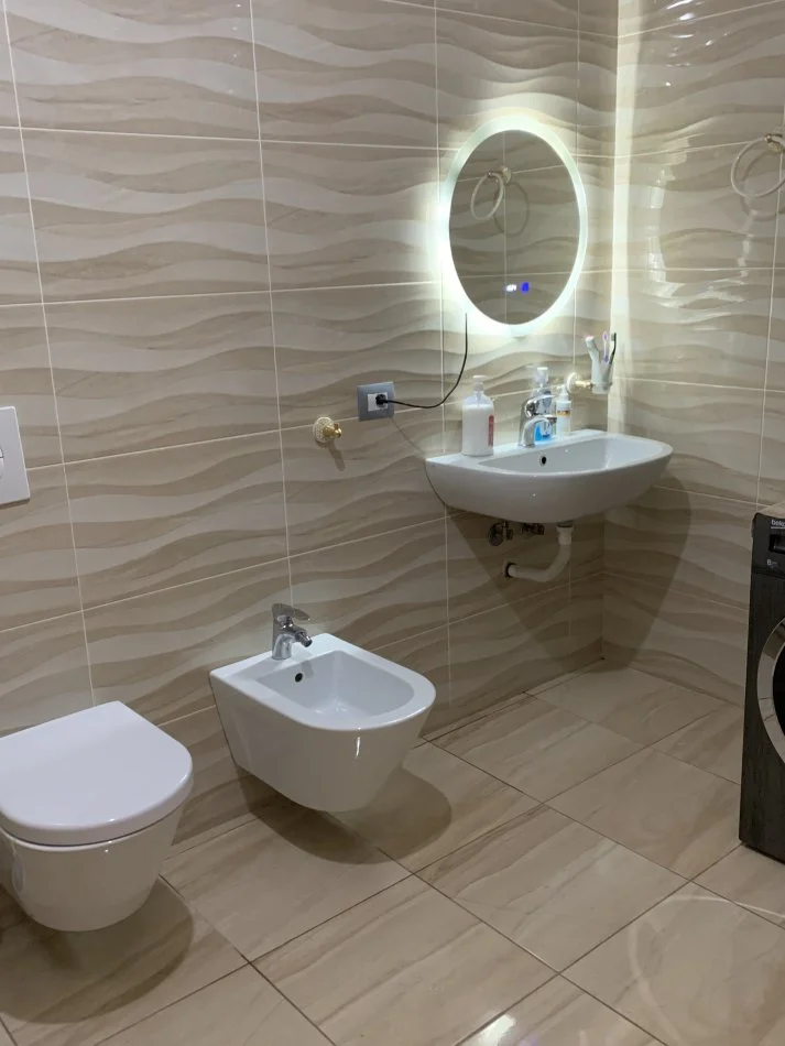 Tirane, shitet apartament 2+1+Ballkon Kati 6, 102 m² 195.000 €