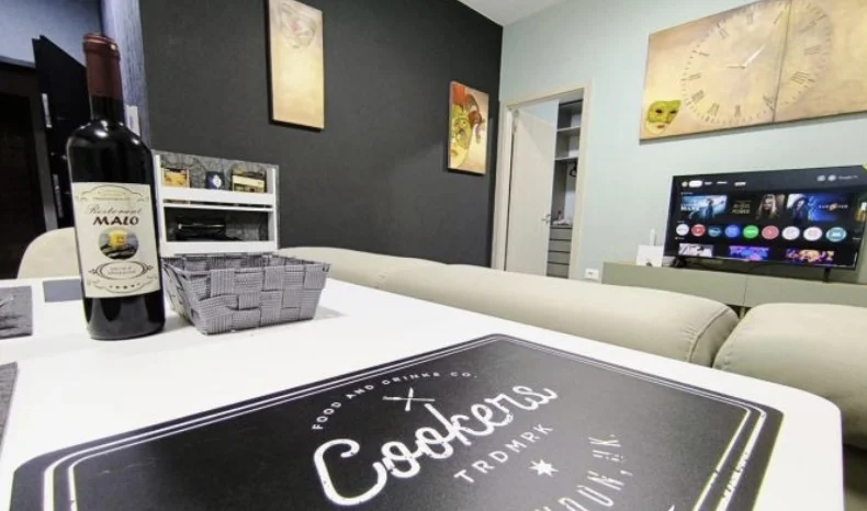 Tirane, jepet me qera apartament 1+1 Kati 3, 64 m² 600 € (Ish fusha e aviacionit)